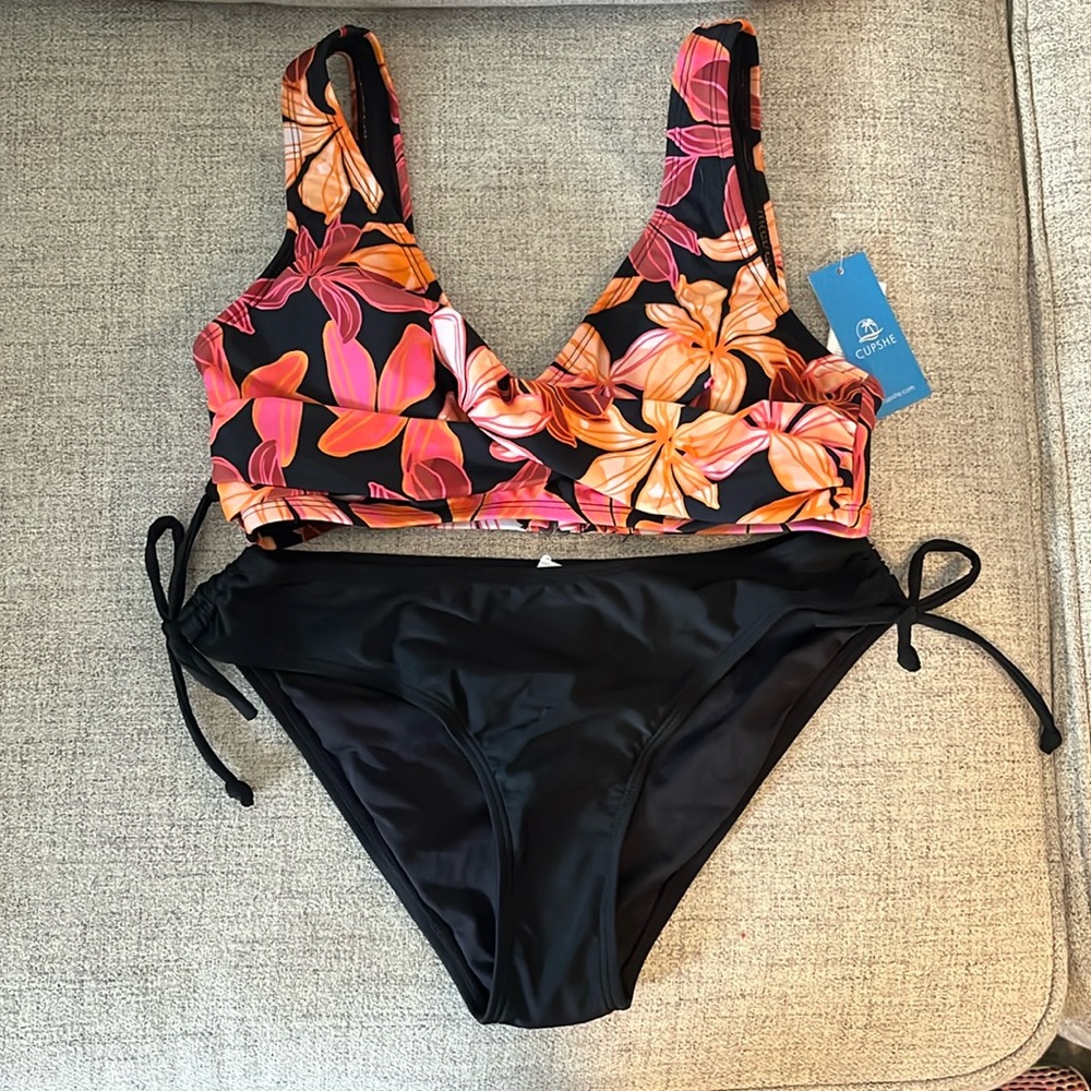 New Never Worn! Cupshe Bikini Set